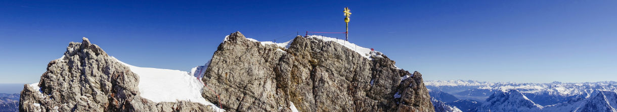 Das Gipfelkreuz der Zugspitze