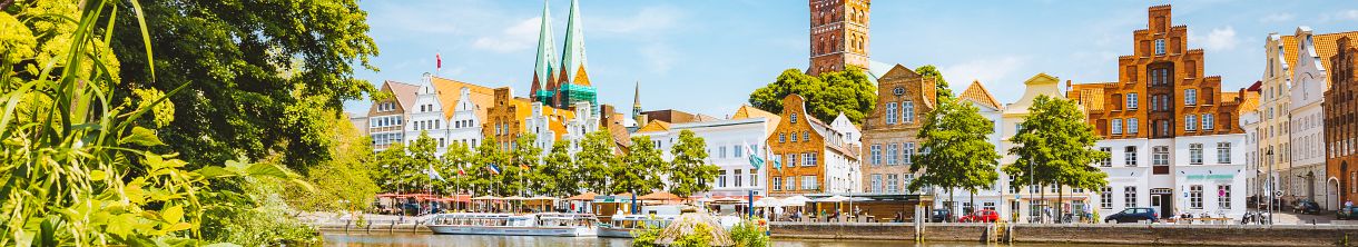 Alte Vogtei Travemünde und die Travemünder Vorderreihe