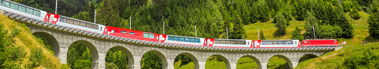 Zug und Eisenbahnreisen