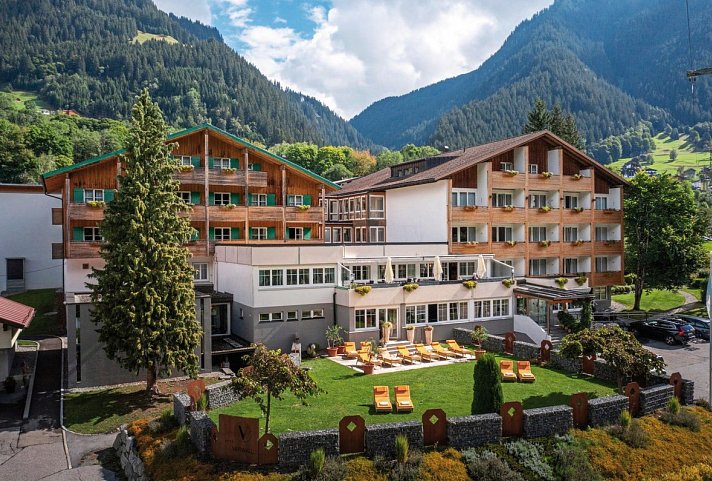 First Mountain Hotel - Außenansicht