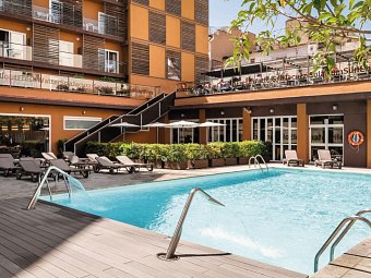Katalonien Rundreise - Hotel Alegria Plaza Paris, Pool