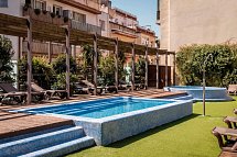 Katalonien Rundreise - Hotel Alegria Plaza Paris, Pool