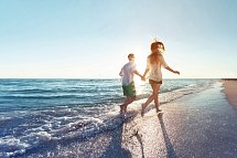 Nordseehotel Freese - Paar am Strand