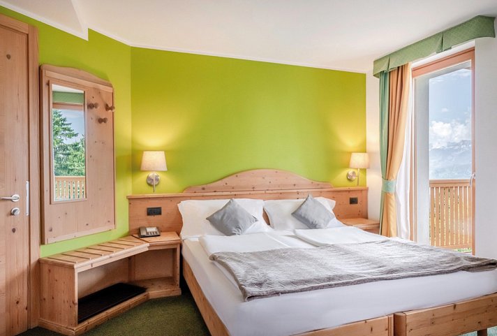 Alpine Mugon - Wohnbeispiel Doppelzimmer Sambuco/Camomilla