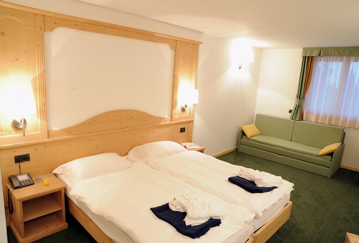 Alpine Mugon - Wohnbeispiel Juniorsuite Mughetto (Zimmercodierung JB1)