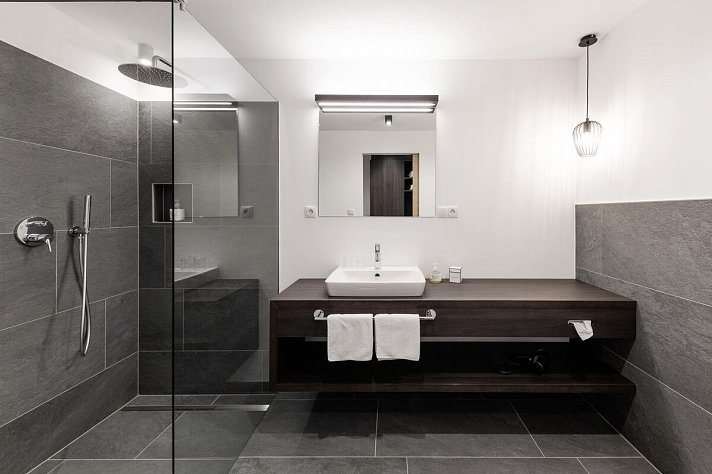 Oliven- und Genusshotel Hirzer