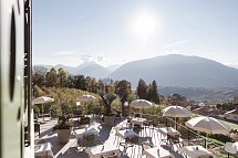 Oliven- und Genusshotel Hirzer - Terrasse