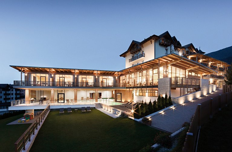 Hotel Corona Dolomites