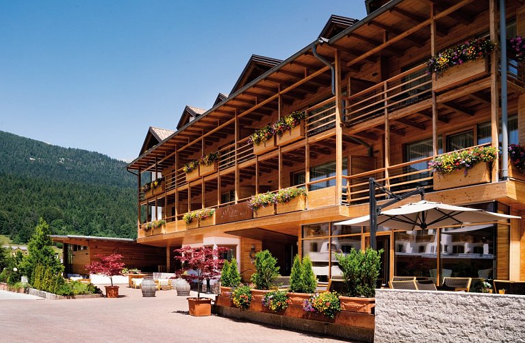 Hotel Corona Dolomites