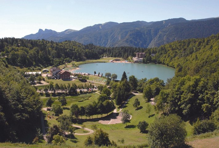 Grand Hotel Astoria - Panoramablick Lavarone See