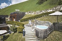 Wellness Sporthotel Ratschings - Whirlpool im Außenbereich