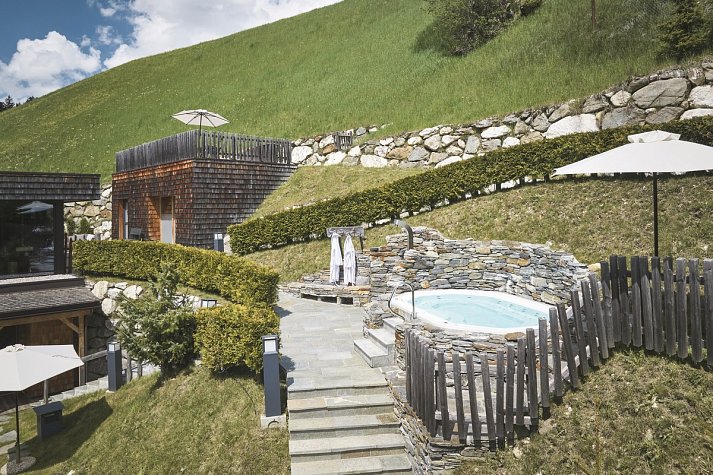 Wellness Sporthotel Ratschings - Whirlpool im Außenbereich