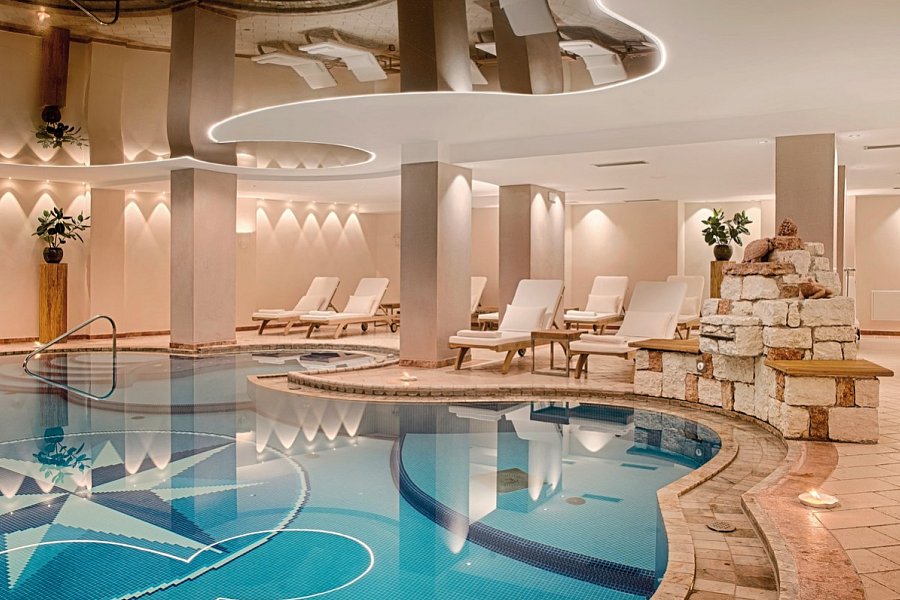 Alpin Royal Wellness Refugium & Resort Hotel - Innenpool