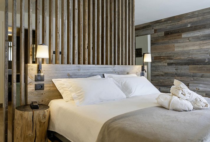 Hotel delle Alpi - Wohnbeispiel Juniorsuite (Zimmercodierung JB9)