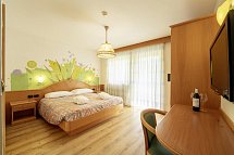 Hotel Dolomites Inn - Wohnbeispiel Doppelzimmer Classic (Zimmercodierung DB9)