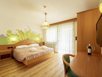 Hotel Dolomites Inn - Wohnbeispiel Doppelzimmer Classic (Zimmercodierung DB9)