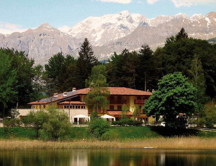 Lake Hotel Lagolo