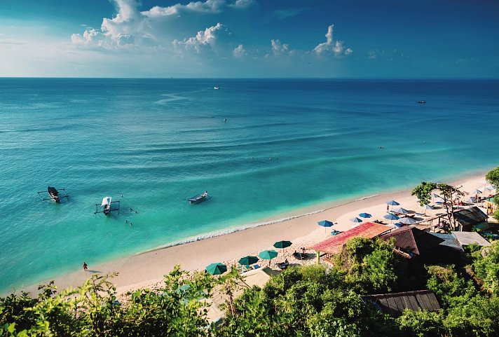 Indonesien – Badekombination auf Bali - Strandabschnitt
