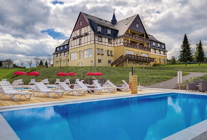 Panorama Berghotel Wettiner Höhe - Panorama Berghotel Wettiner Höhe - Außenpool