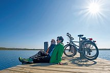 Bodensee-Radtour ab/bis Friedrichshafen - Pause der Fahrradtour auf dem Steg