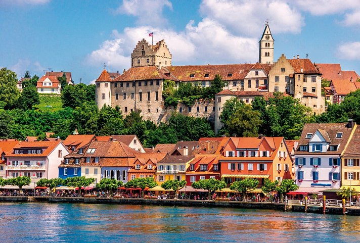 Bodensee-Radtour ab/bis Friedrichshafen - Burg und Altstadt in Meersburg