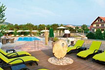 Natur-, Sport- & Wellnesshotel Freund - Poolgarten