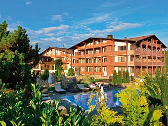 Natur-, Sport- & Wellnesshotel Freund - Außenansicht