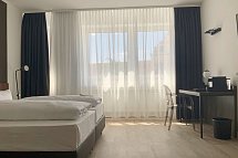 Hotel am Schlosstheater - Beispiel Doppelzimmer Komfort (Zimmercodierungen DB9 & DB8)