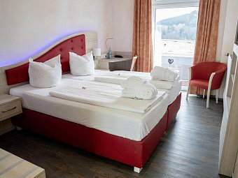 Hotel Hochsauerland 2010 - Wohnbeispiel Doppelzimmer Standard (Zimmercodierung DB8)