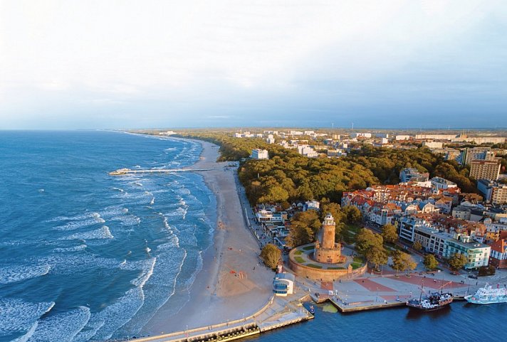 Hotel Olymp III - Kolobrzeg mit Leuchtturm, Hafen und Strand