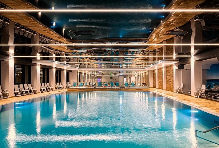 Hotel Hamilton Spa & Wellness - Innenpool/Wellnessbereich