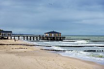 MAX Health Resort SPA - Strand mit Seebrücke von Ustronie Morskie