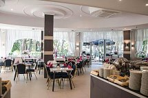 Grand Kapitan Medi Spa - Restaurant