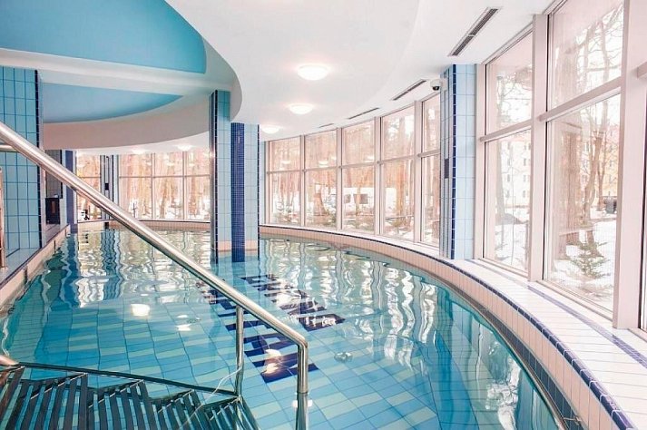 Grand Kapitan Medi Spa - Innenpool