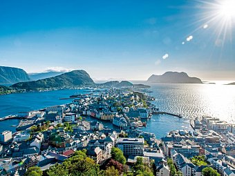 Kreuzfahrt Nordkap inkl. Bahn - Ålesund