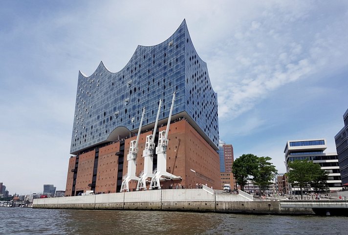 Kreuzfahrt Norwegen inkl. Parkplatz - Elbphilharmonie