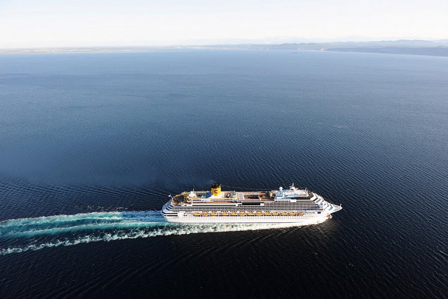 Kreuzfahrt Island inkl. Parkplatz - Costa Favolosa