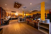 Horizon Karon Beach Resort & Spa - Restaurant