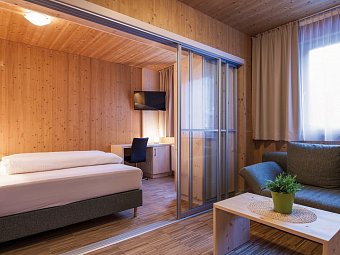 Tia Smart Natur - Wohnbeispiel Juniorsuite Natur (Zimmercodierung JB1)