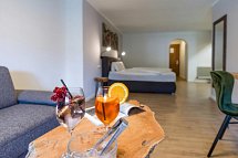 Sporthotel Austria - Wohnbeispiel Juniorsuite (Zimmercodierung JB8)