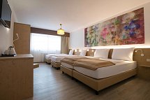 Family SchlossHotel Rosenegg - Doppelzimmer mit 2 Zustellbetten