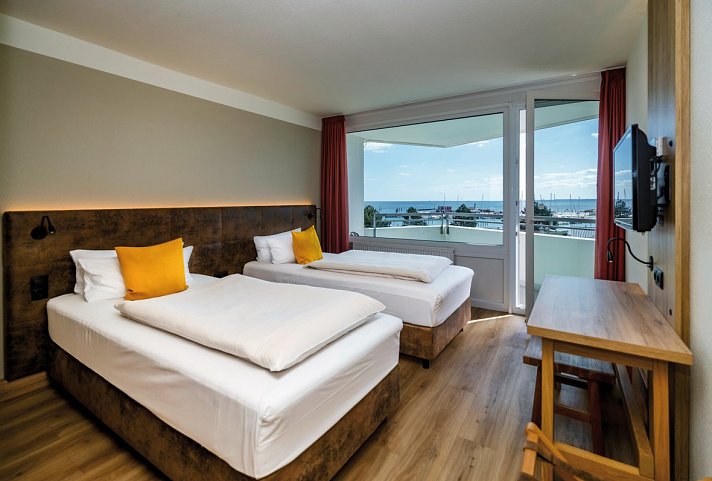Ostseehotel Midgard - Beispiel Doppelzimmer Twinbett Seeseite (Zimmercodierung DB9)