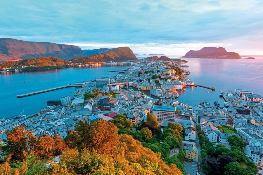 Kreuzfahrt Norwegen inkl. Bahn - Ålesund