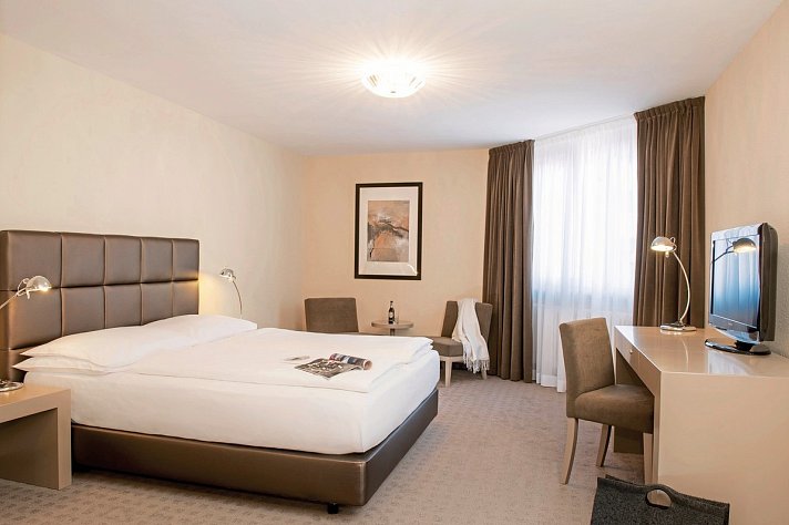 THERME ERDING & Victor's Residenz-Hotel München