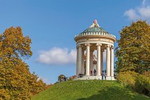 THERME ERDING & Hotel Holiday Inn Express Munich Airport – Erding - Englischer Garten, München