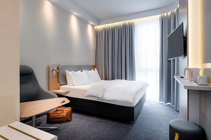 THERME ERDING & Hotel Holiday Inn Express Munich Airport – Erding