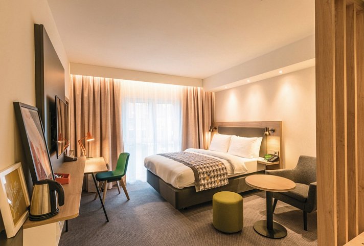 THERME ERDING & Hotel Holiday Inn Express Munich Airport – Erding - Wohnbeispiel Doppelzimmer (Zimmercodierung DB9)