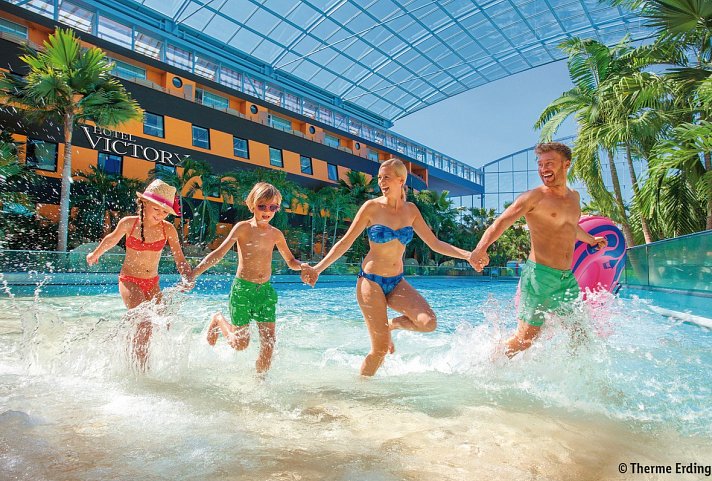 THERME ERDING & Hotel Holiday Inn Express Munich Airport – Erding