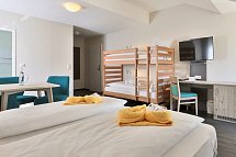 Sonnenhotel Bayerischer Hof - Wohnbeispiel Familienzimmer Standart (Zimmercodierungen (FU) & (FB1))
