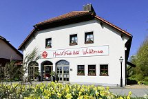 Hotel Waldkirchen am Badepark - Außenansicht Hotel